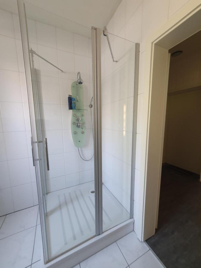 شقة Privatzimmer An Der Uniklinik Mainz - Nur Fuer Weibliche Gaeste المظهر الخارجي الصورة